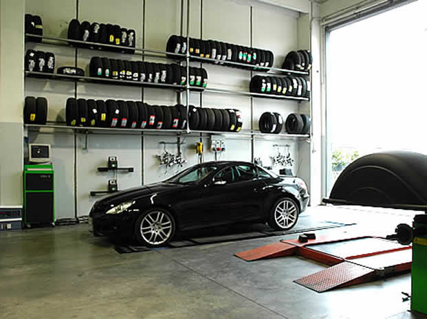 reparto pneumatici officina autocar